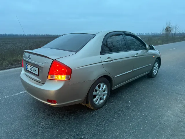 Kia Cerato - фото 4