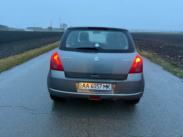 Suzuki Swift - фото 5