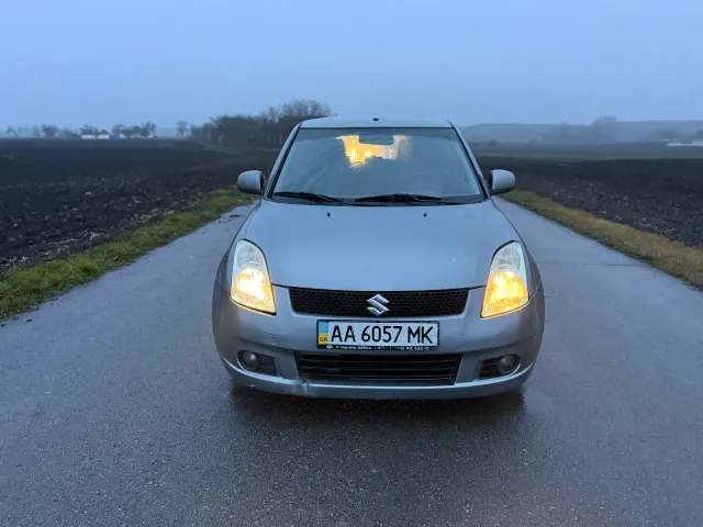 Suzuki Swift - фото 2