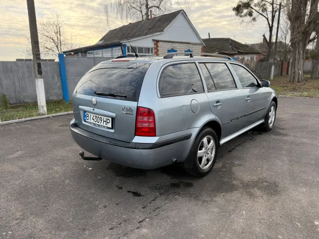 Skoda Octavia - фото 4