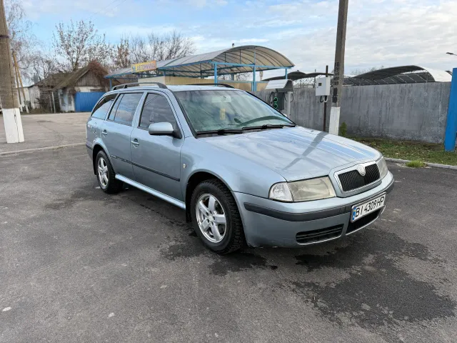 Skoda Octavia - фото 3
