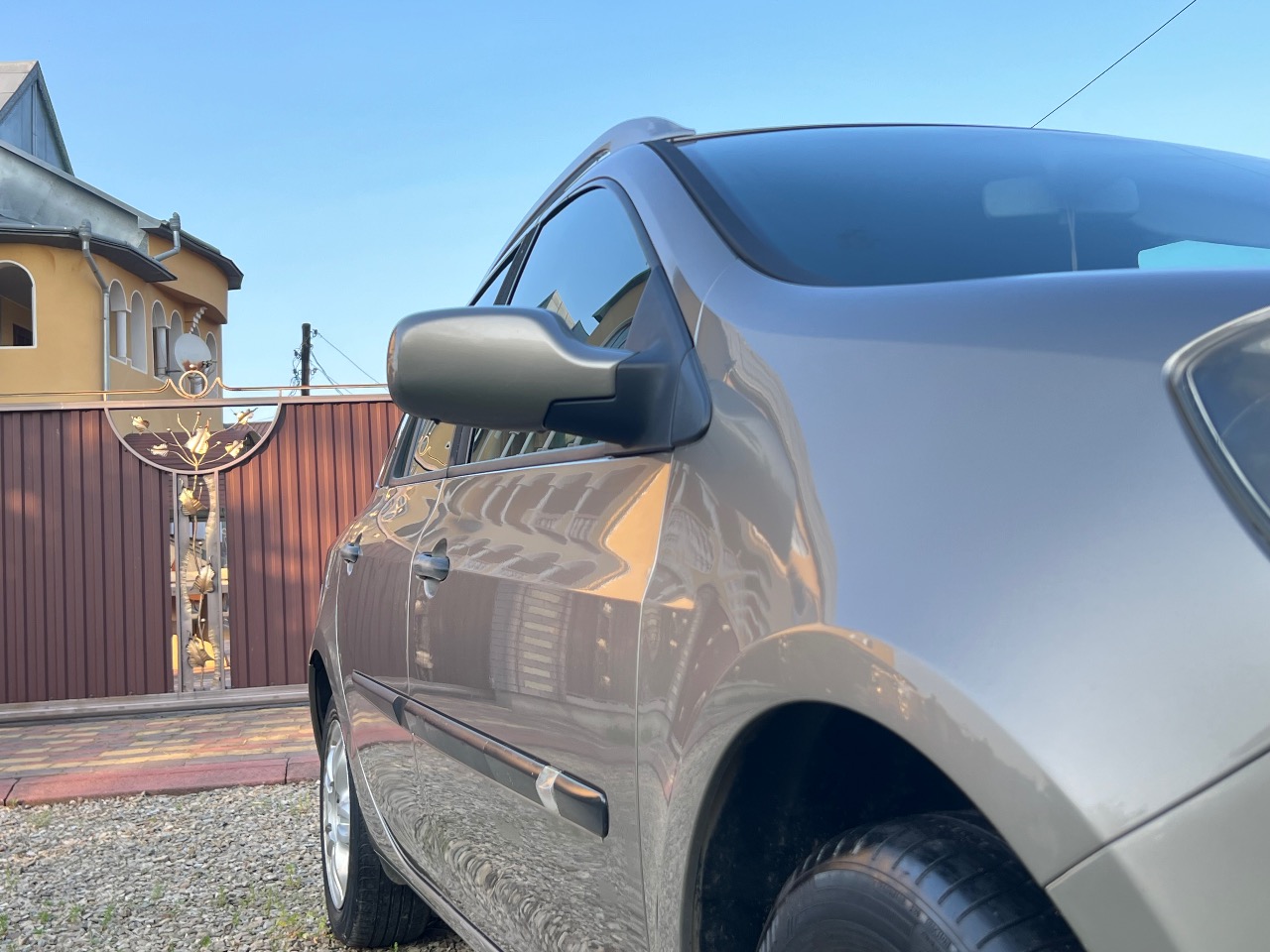 Renault Clio - фото 12