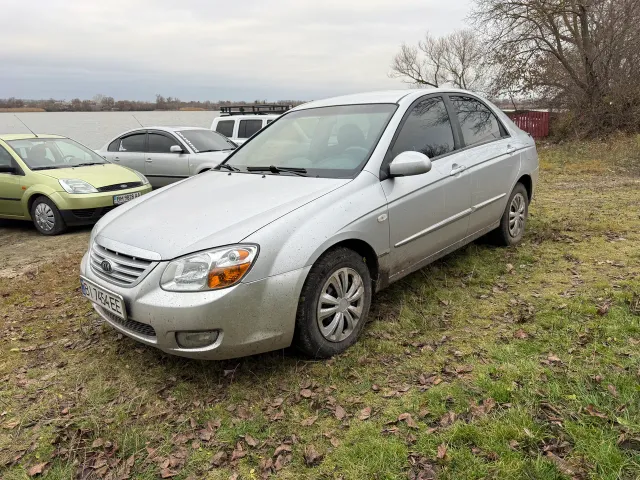 Kia Cerato - фото 1