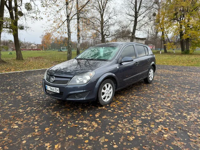 Opel Astra - фото 1
