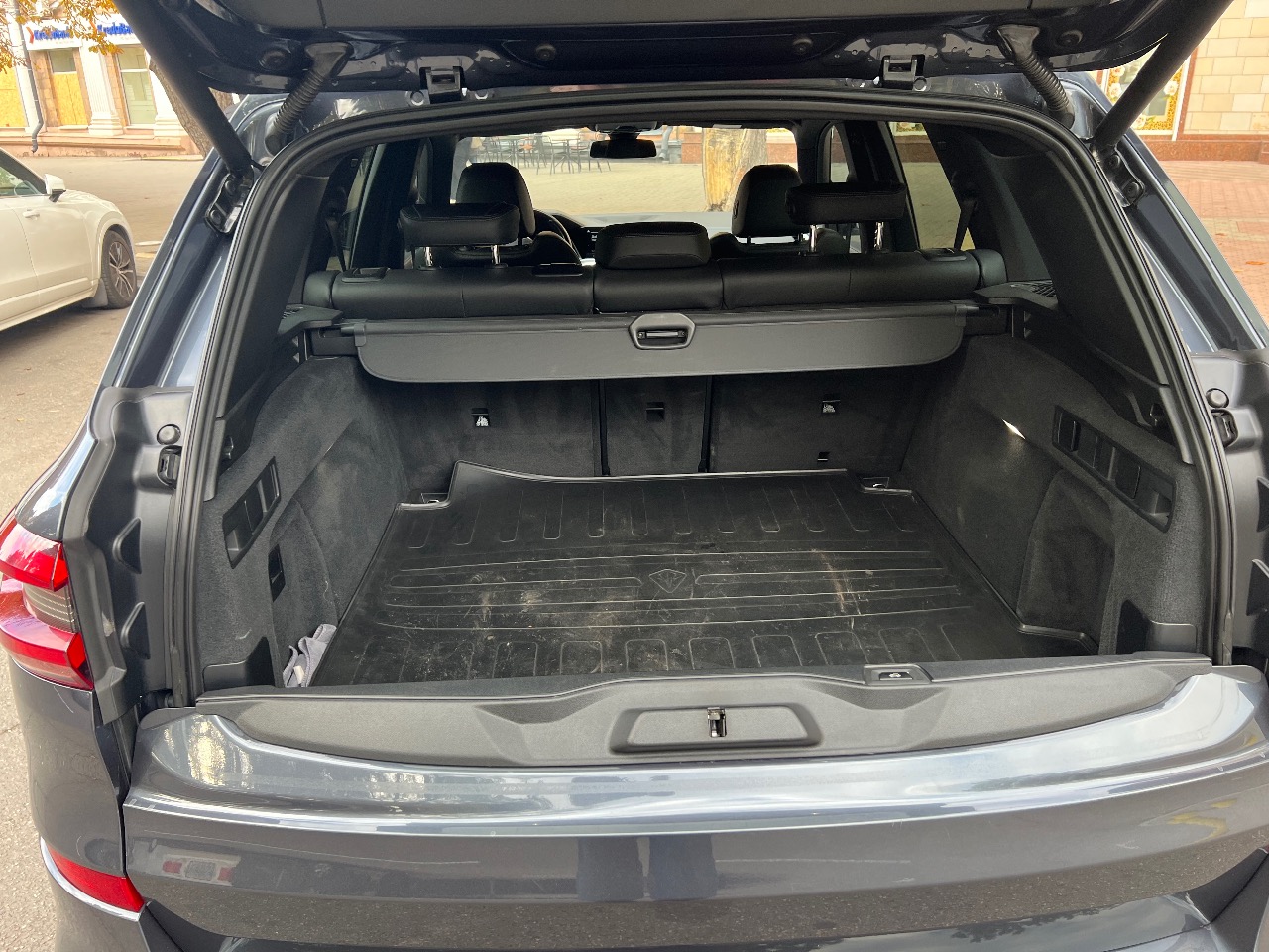 BMW X5 - фото 12