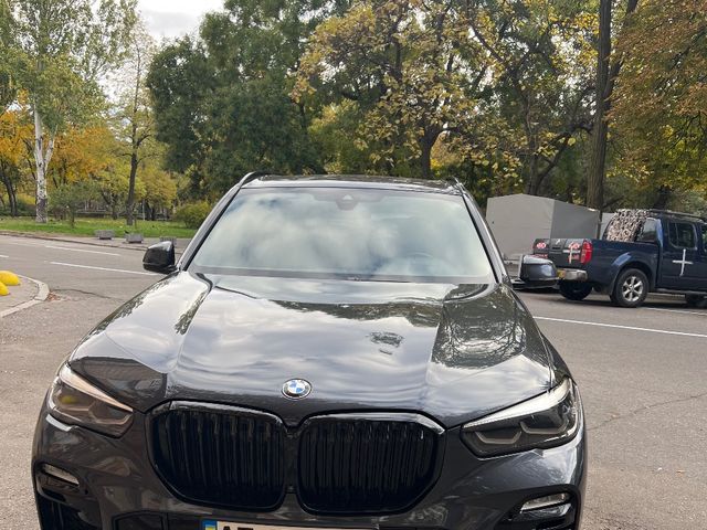 BMW X5 - фото 1
