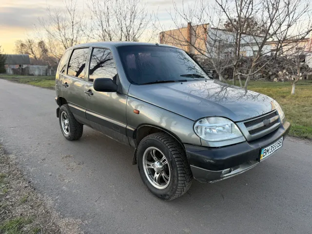 Chevrolet Niva - фото 3