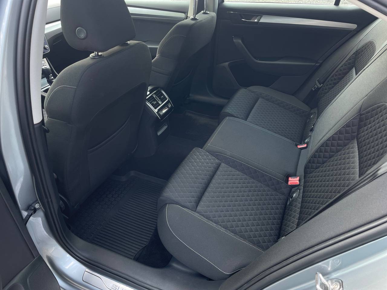 Skoda Superb - фото 9