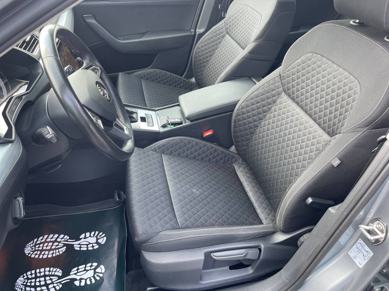 Skoda Superb - фото 7