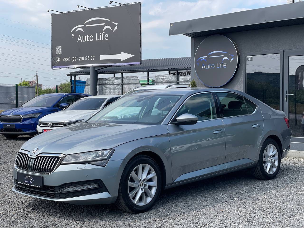Skoda Superb - фото 1