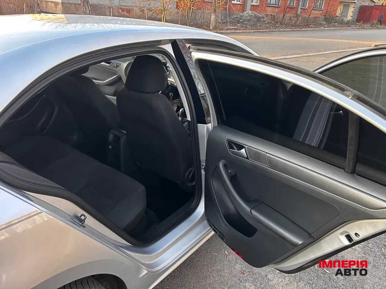 Volkswagen Jetta - фото 11