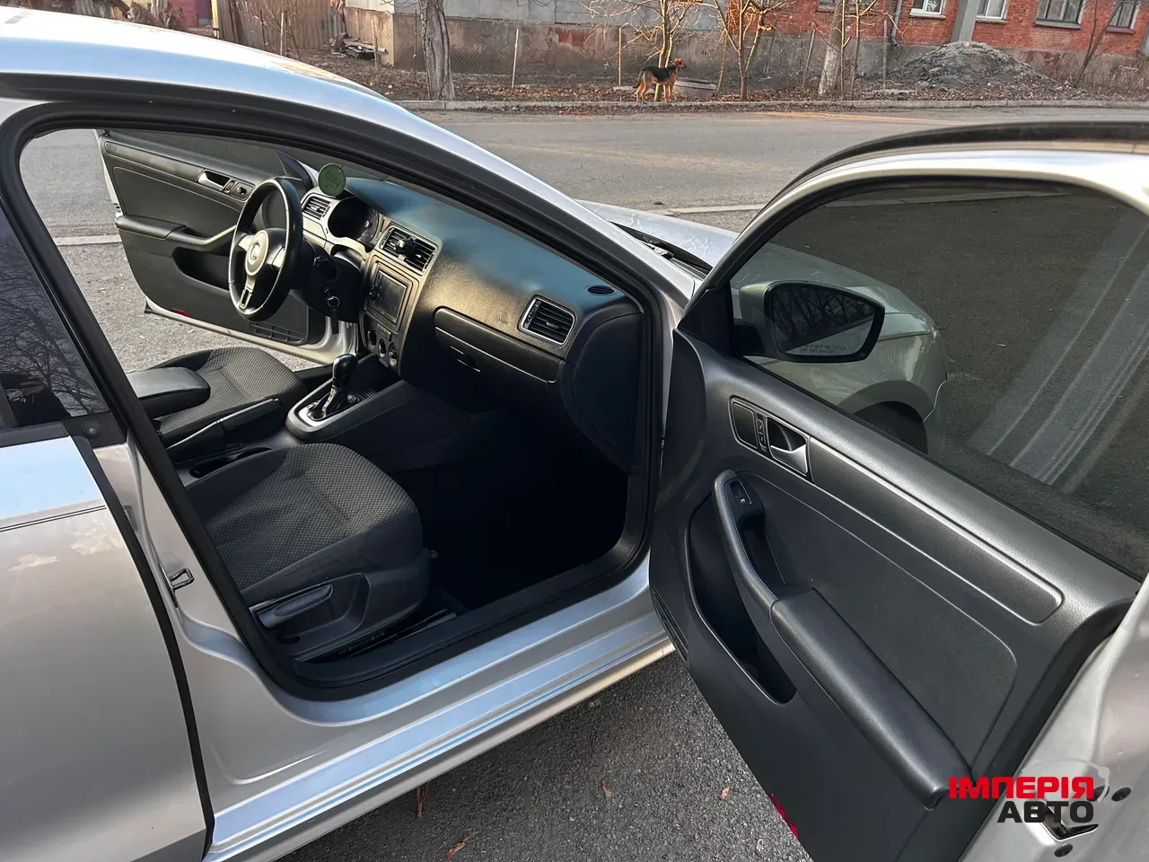 Volkswagen Jetta - фото 4