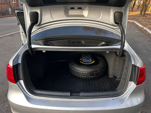 Volkswagen Jetta - фото 3