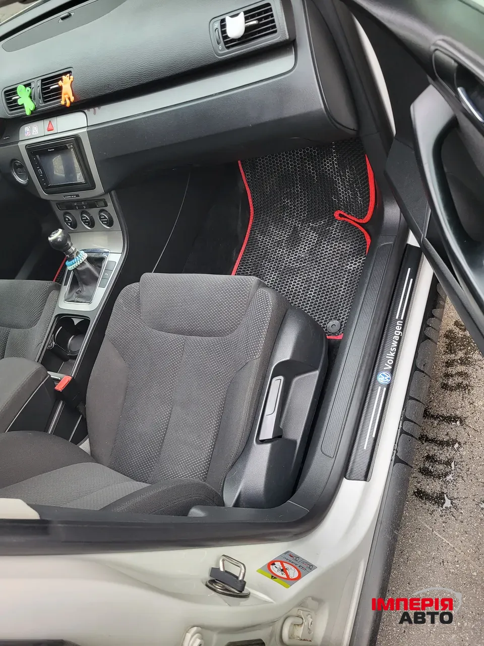 Volkswagen Passat - фото 16