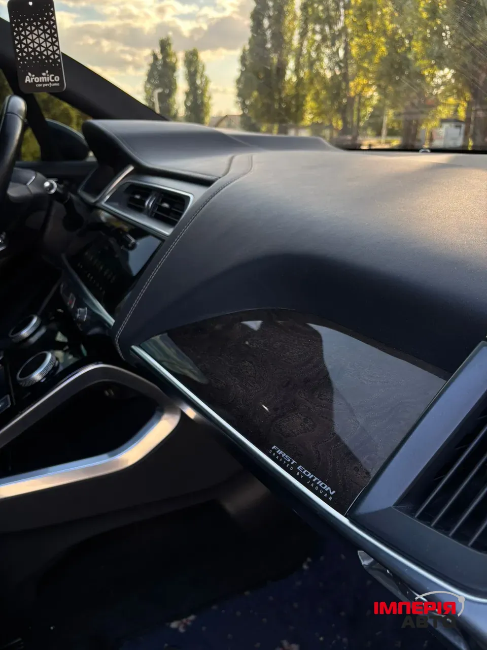 Jaguar I-Pace - фото 29