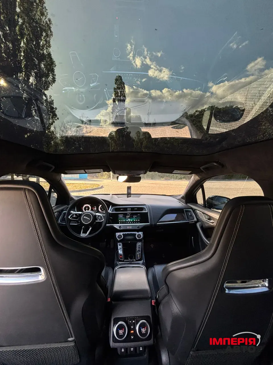 Jaguar I-Pace - фото 28