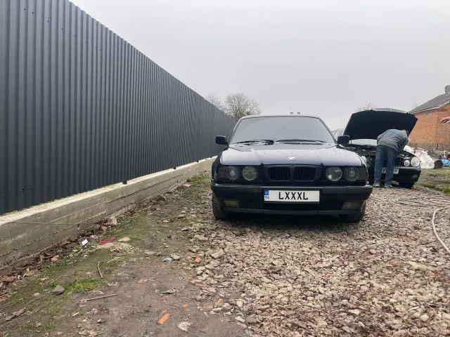 BMW 5 серії - фото 1