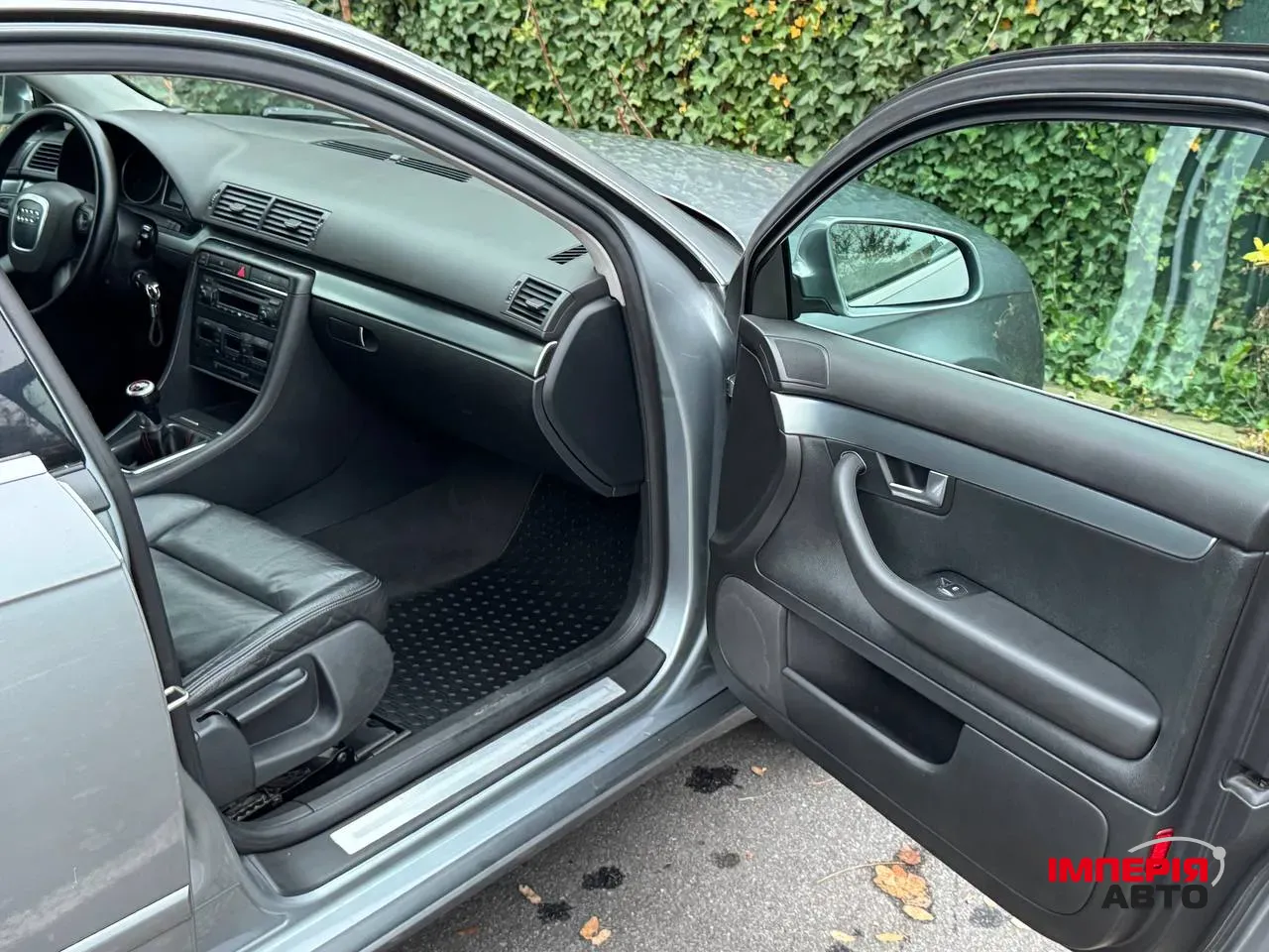 Audi A4 - фото 26