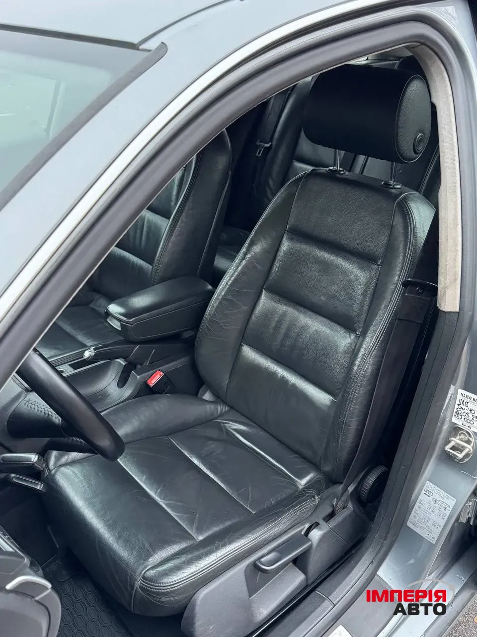 Audi A4 - фото 18