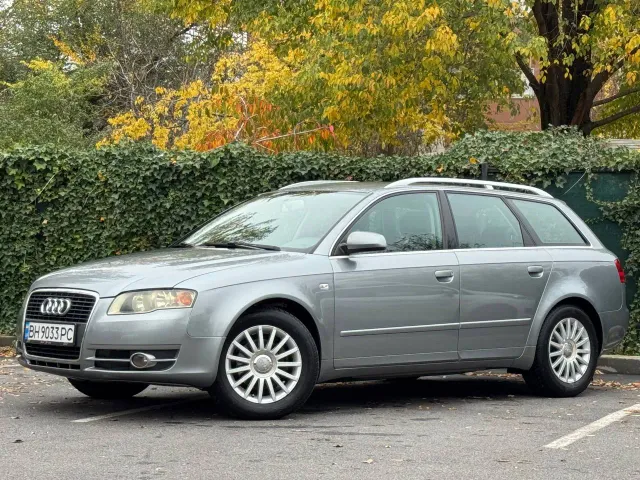 Audi A4 - фото 5