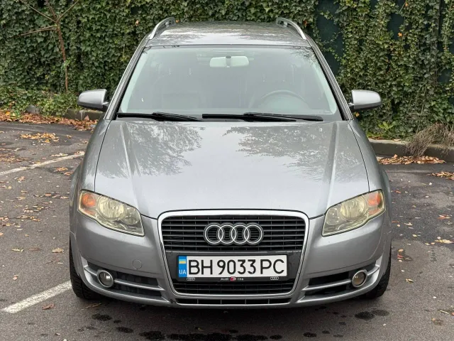 Audi A4 - фото 3
