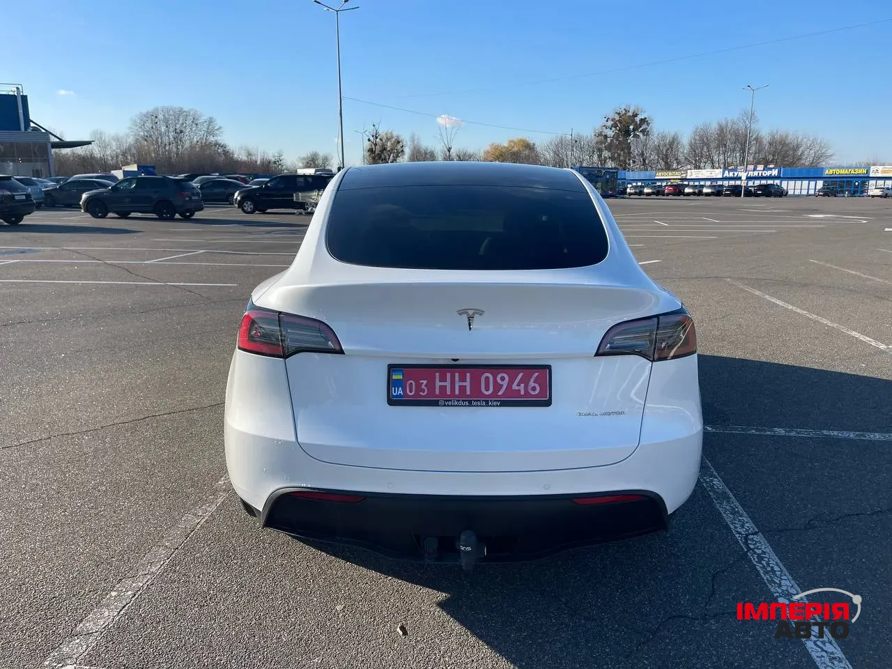 Tesla Model Y - фото 9