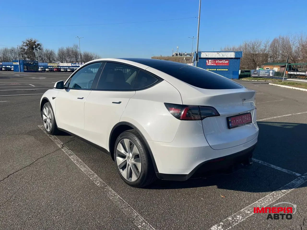 Tesla Model Y - фото 8