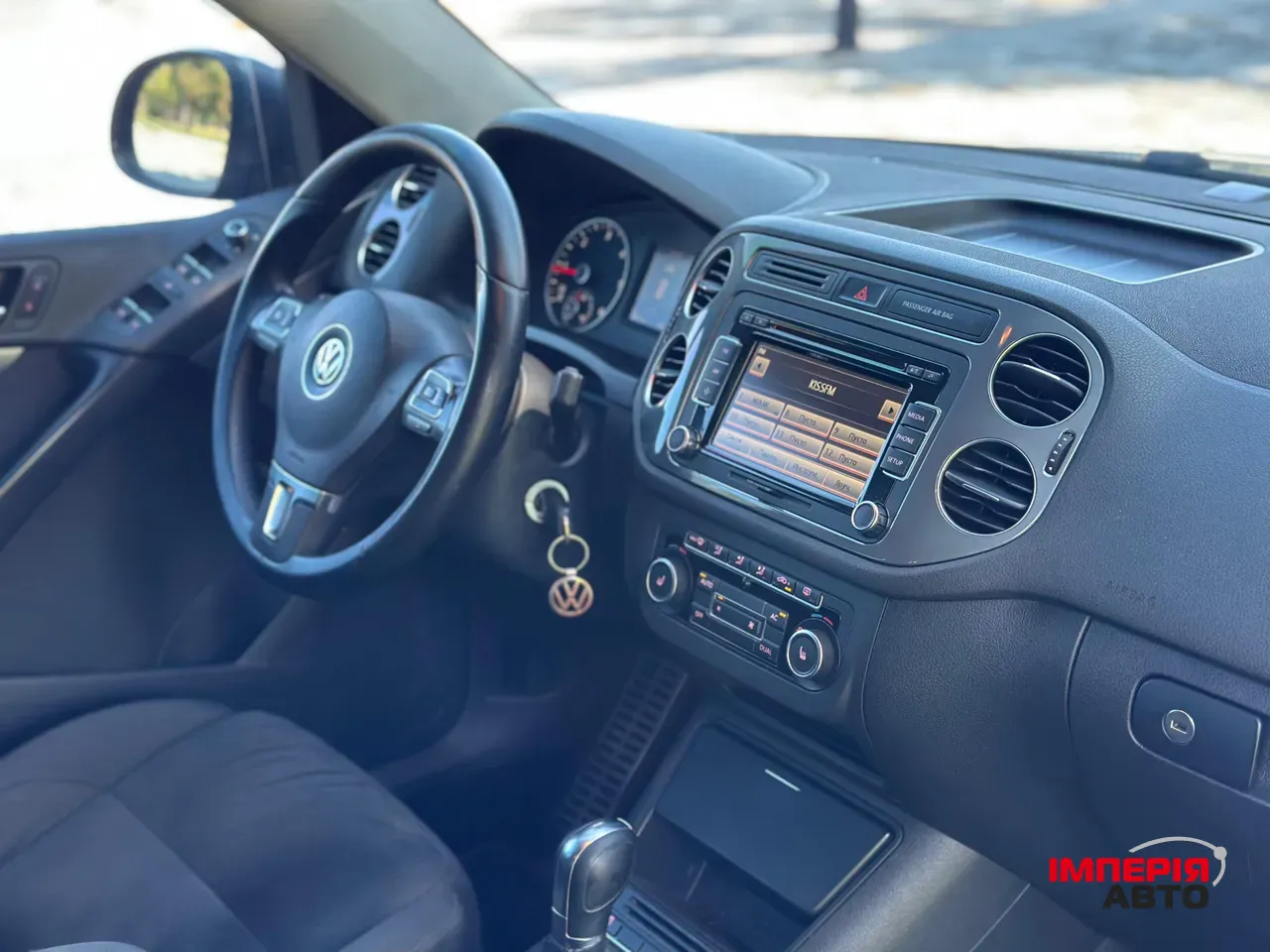 Volkswagen Tiguan - фото 25