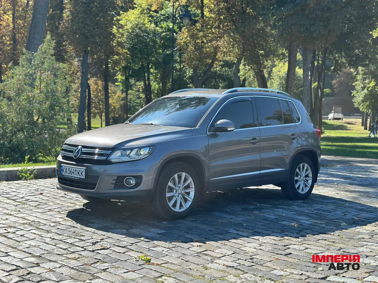 Volkswagen Tiguan - фото 11