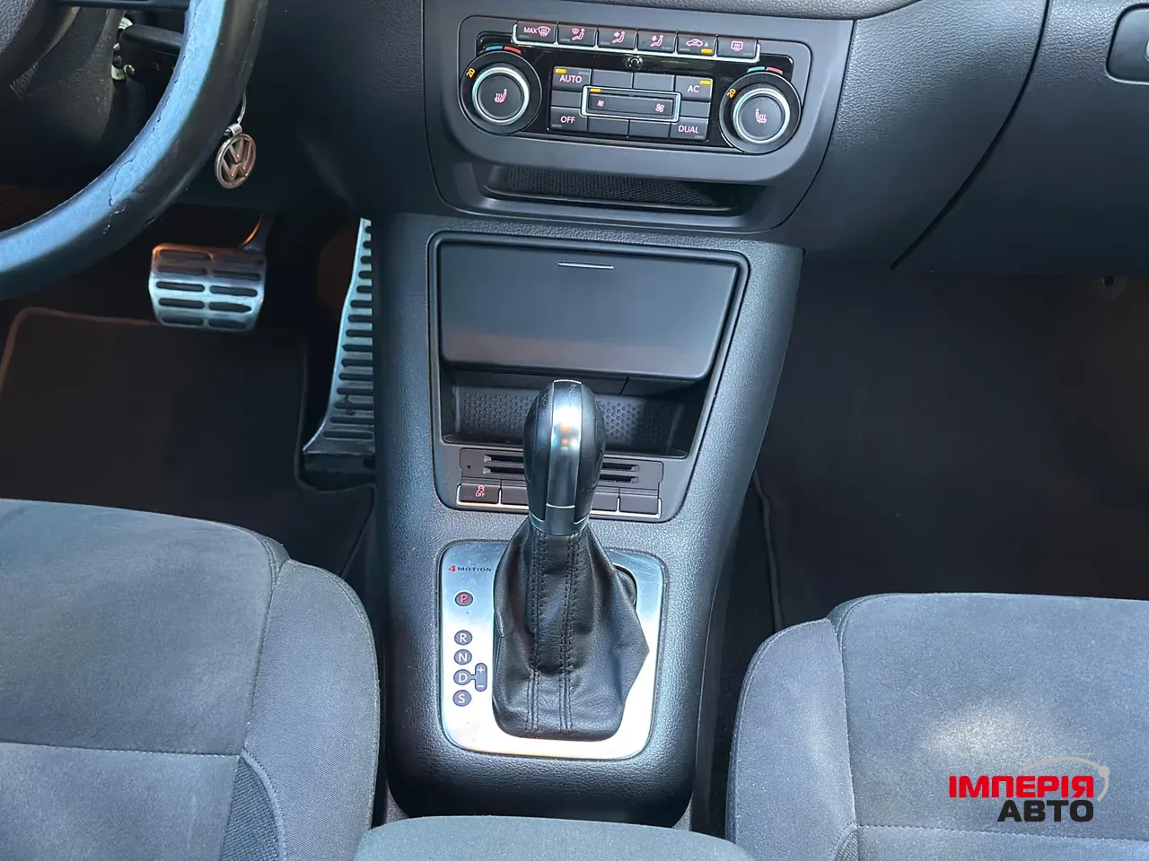 Volkswagen Tiguan - фото 24