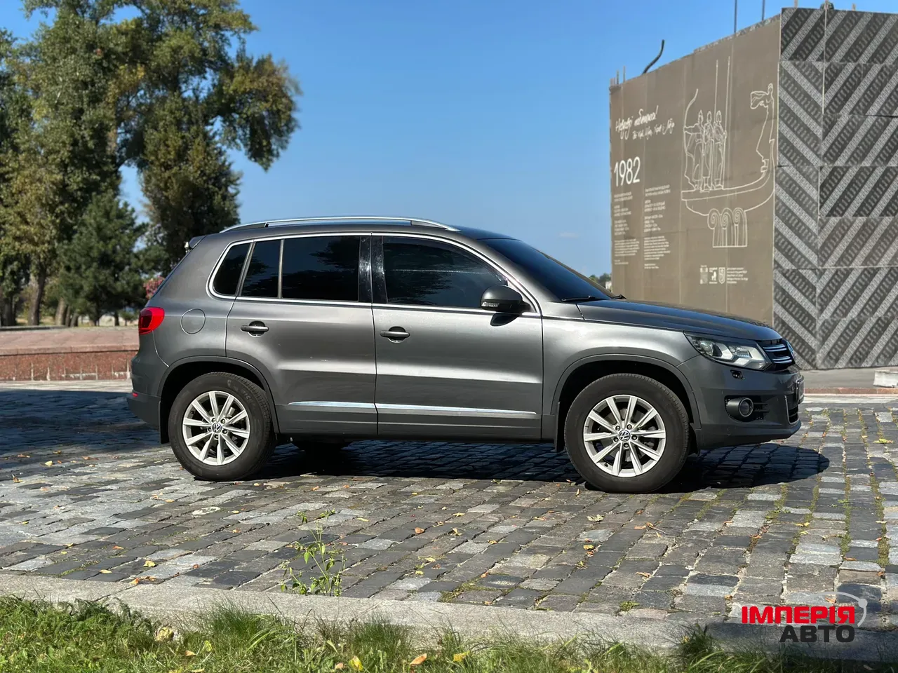 Volkswagen Tiguan - фото 4
