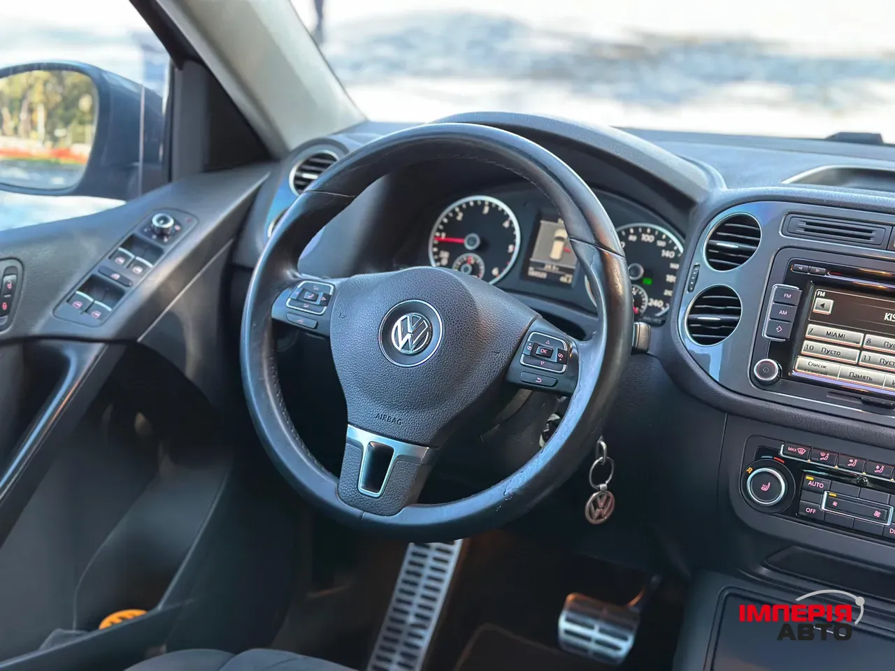 Volkswagen Tiguan - фото 23