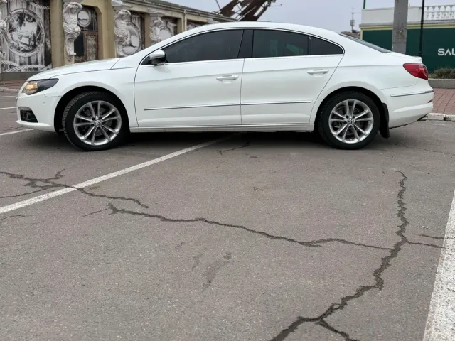 Volkswagen Passat CC - фото 3