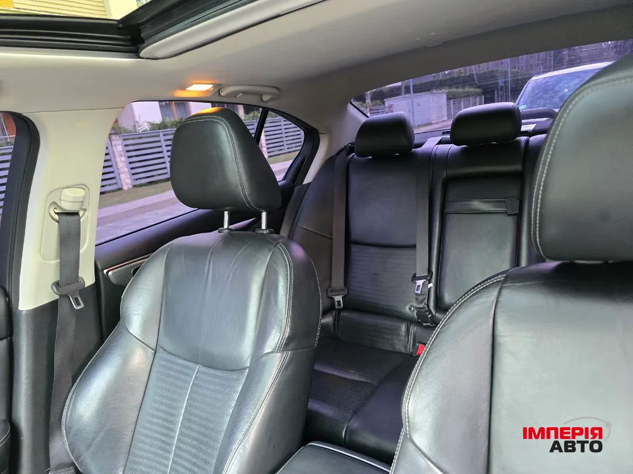 Infiniti Q50 - фото 12