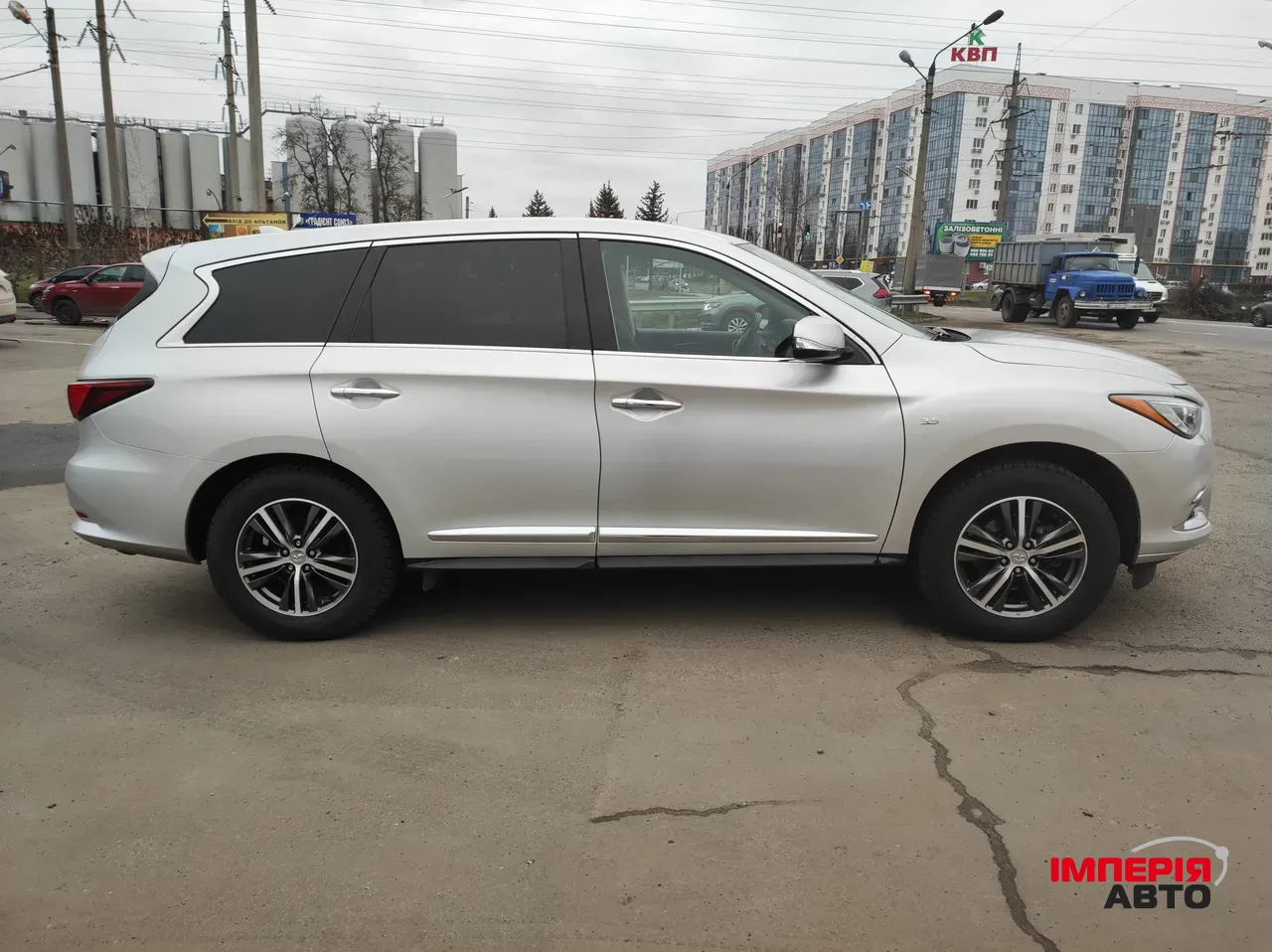 Infiniti QX60 - фото 6