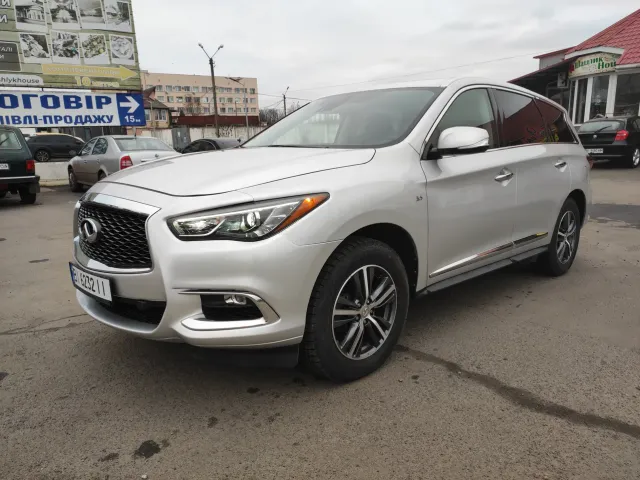 Infiniti QX60 - фото 1