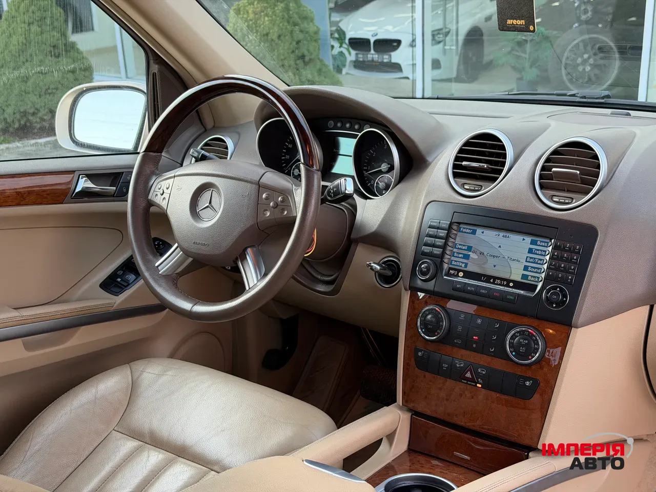 Mercedes-Benz M-Класс - фото 12