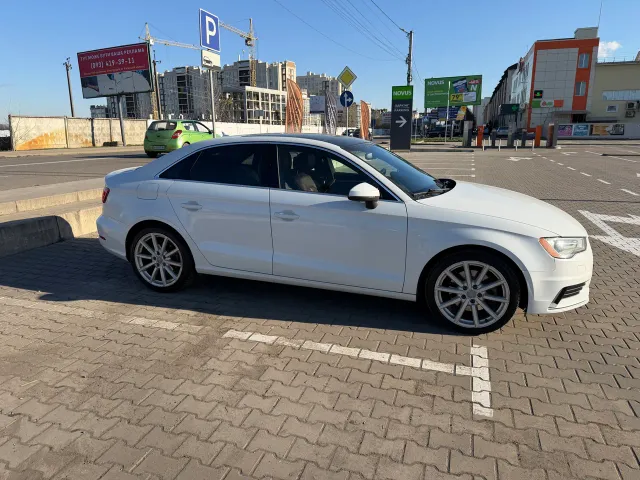 Audi A3 - фото 4