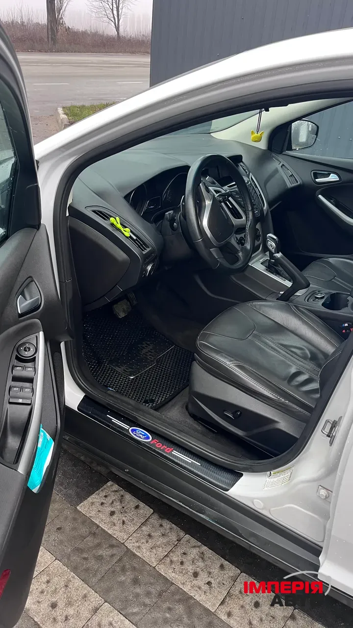 Ford Focus - фото 10