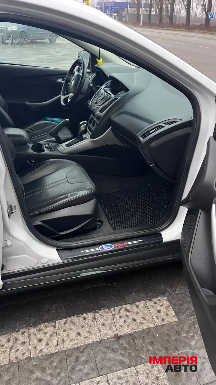Ford Focus - фото 5