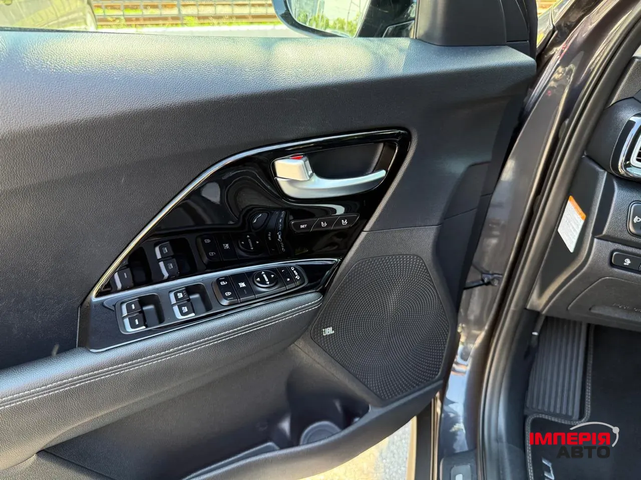 Kia Niro - фото 23