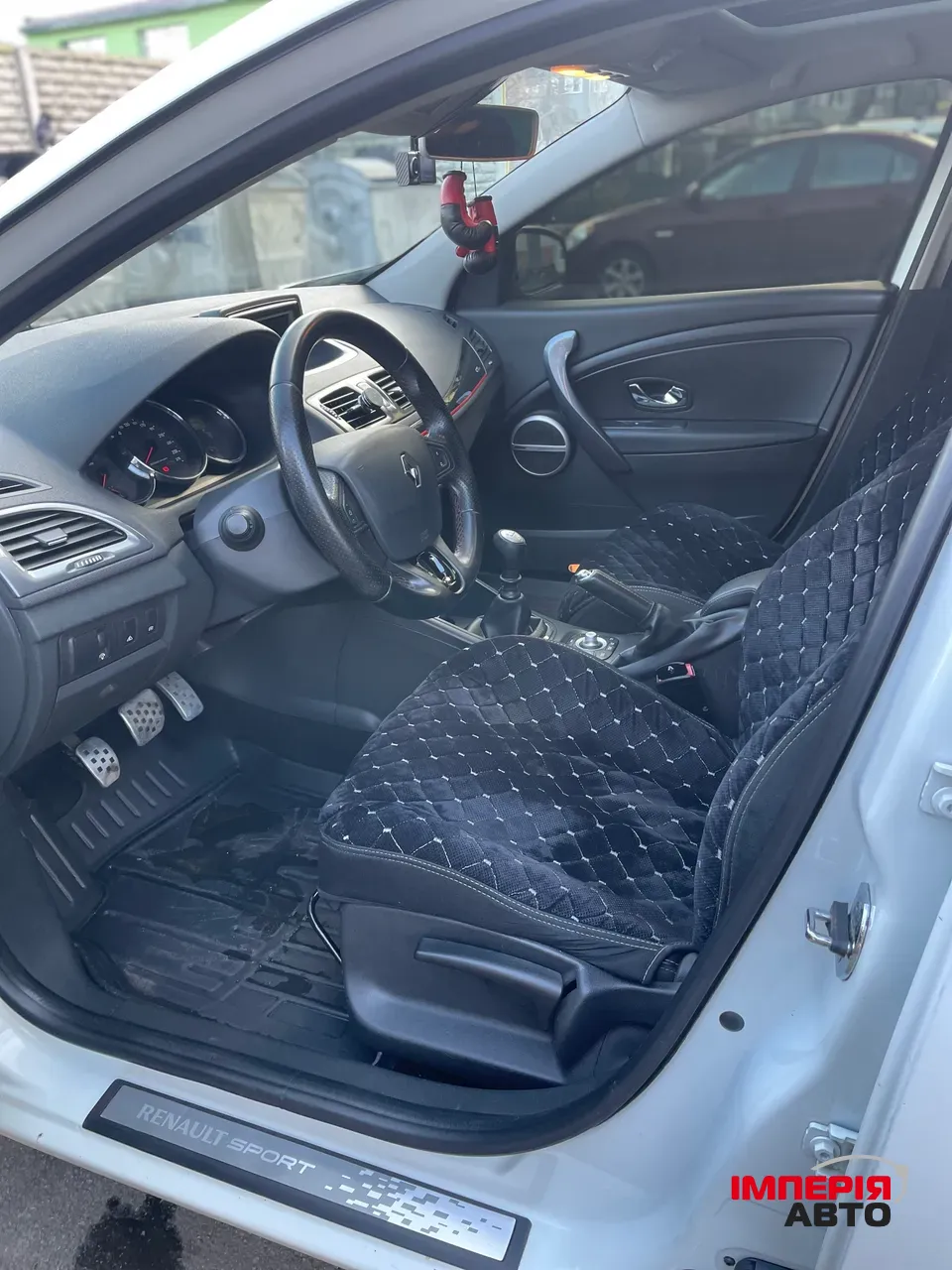 Renault Megane - фото 12