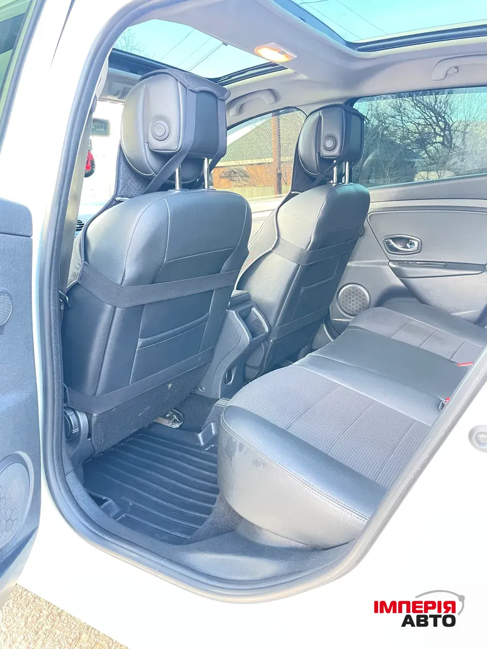 Renault Megane - фото 19