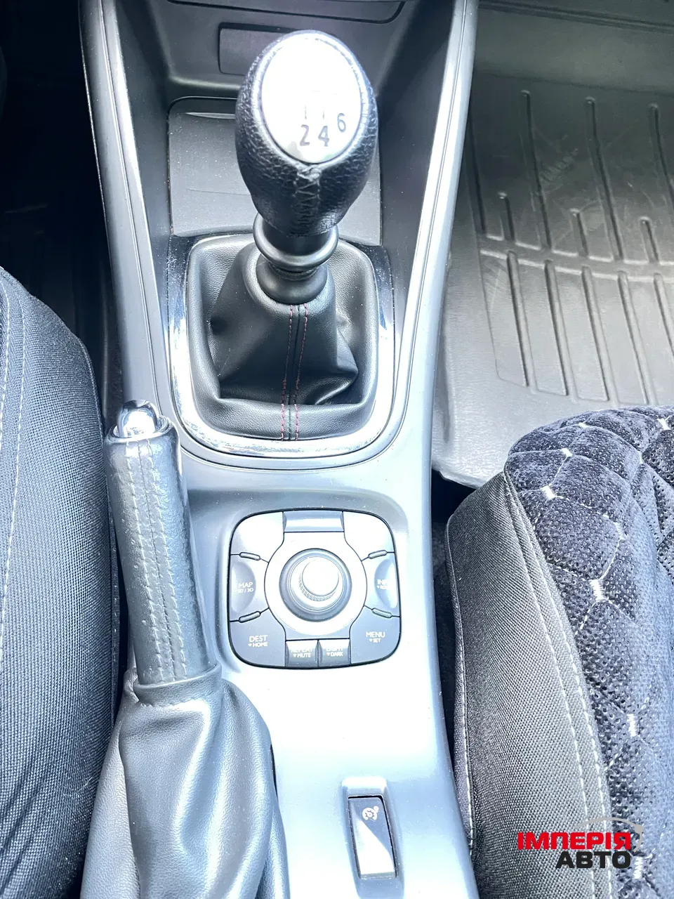 Renault Megane - фото 17