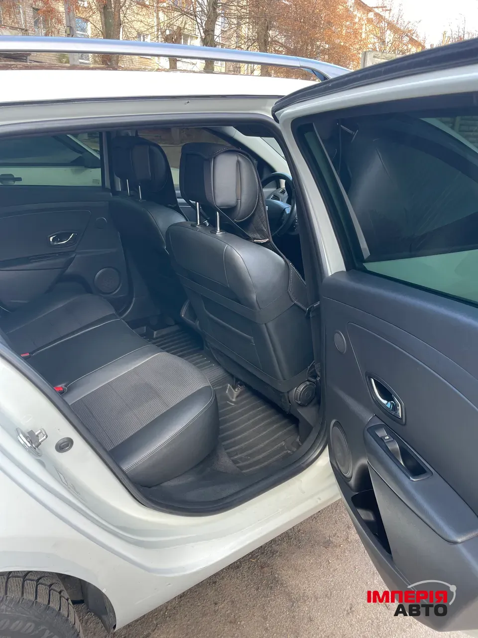 Renault Megane - фото 16