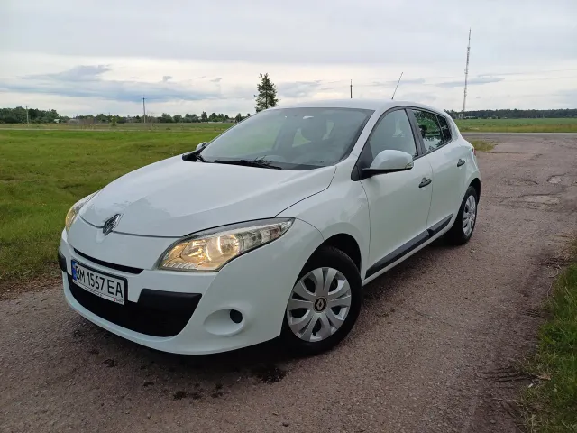 Renault Megane - фото 1