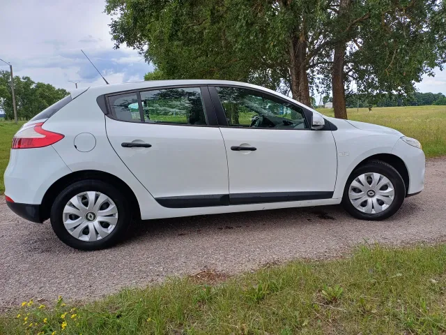 Renault Megane - фото 3