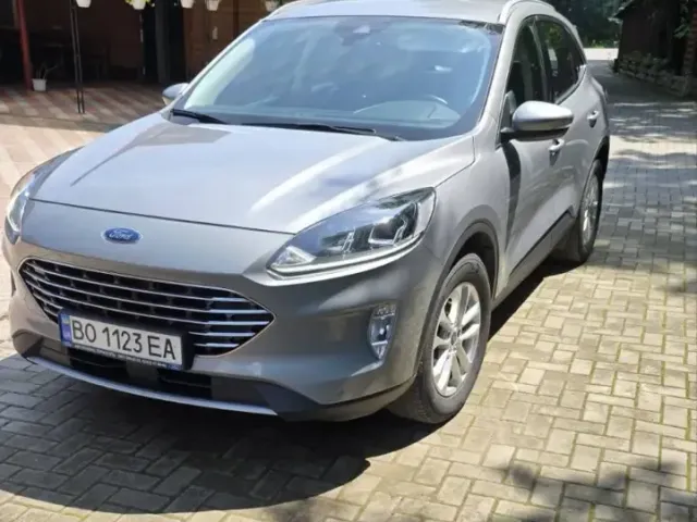 Ford Kuga - фото 4