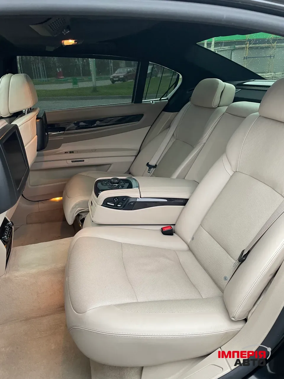 BMW 7 серії - фото 19