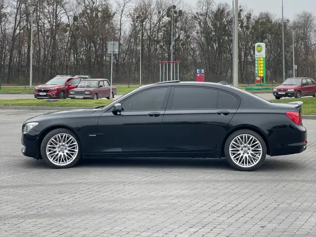 BMW 7 серії - фото 3